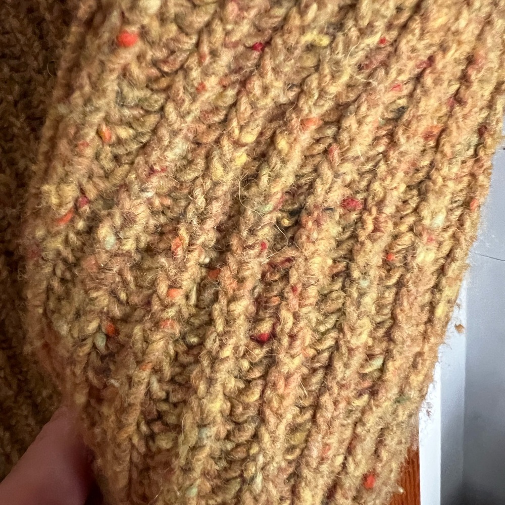 Faherty Speckled Camel Turtleneck Sweater - Picture 3 of 3